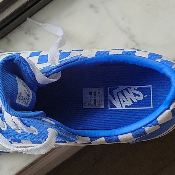 Van''s "Off The Wall" women's size 7 1/2 blue with white checkered. - Picture 6 of 7